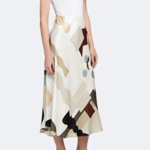 NWOT Eastvale Midi Skirt
MUNTHE